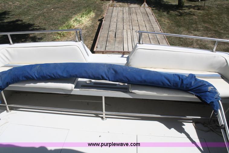 image for item B6922 1986 Wellcraft ST Tropaz boat