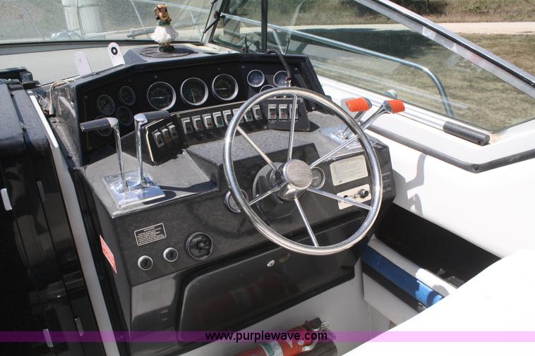 image for item B6922 1986 Wellcraft ST Tropaz boat