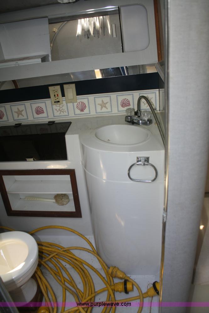 image for item B6922 1986 Wellcraft ST Tropaz boat