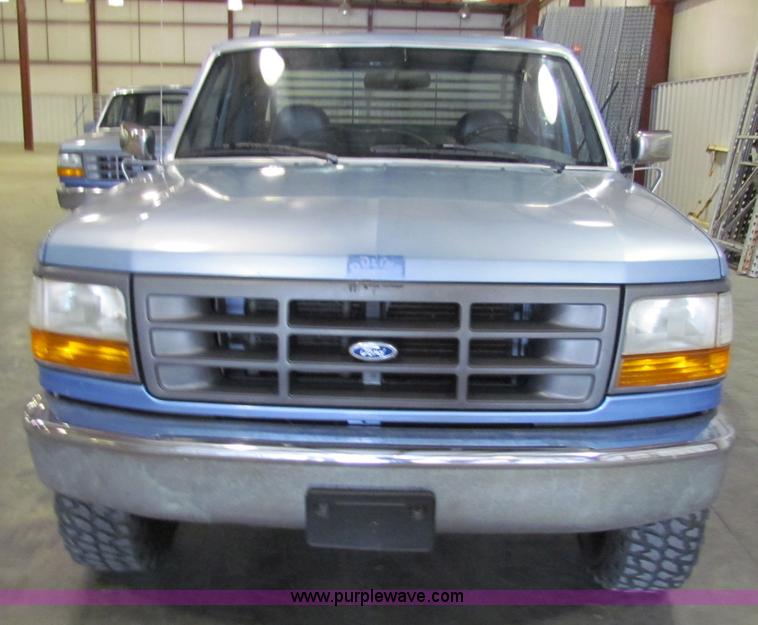 image for item B7471 1996 Ford F250 XL SuperCab pickup truck