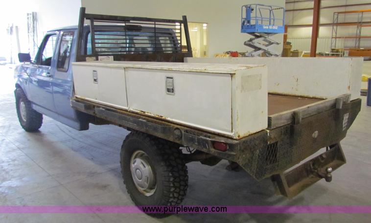 image for item B7471 1996 Ford F250 XL SuperCab pickup truck