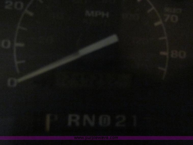 image for item B7471 1996 Ford F250 XL SuperCab pickup truck