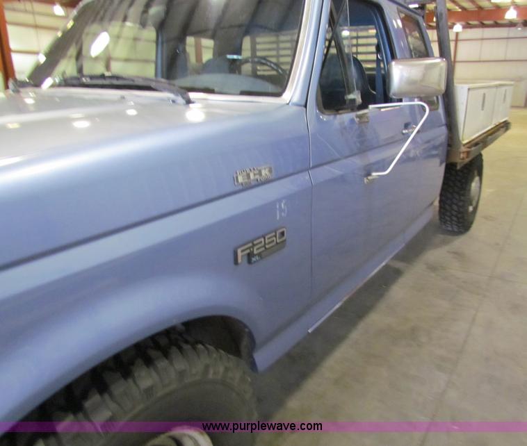 image for item B7471 1996 Ford F250 XL SuperCab pickup truck