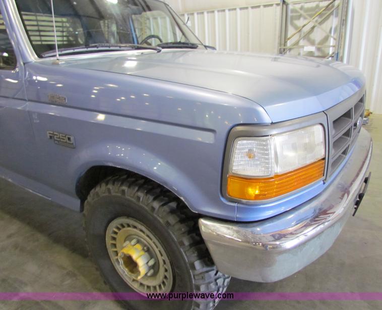 image for item B7471 1996 Ford F250 XL SuperCab pickup truck