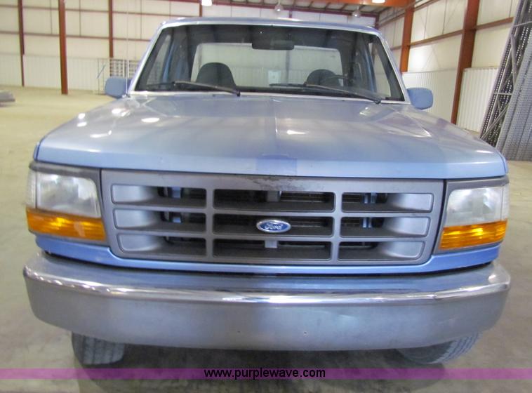 image for item B7472 1997 Ford F250 Heavy Duty SuperCab pickup truck