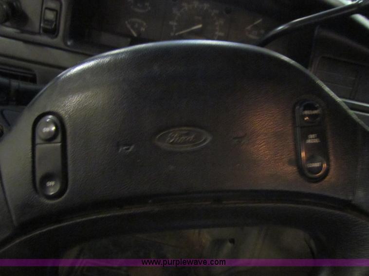 image for item B7472 1997 Ford F250 Heavy Duty SuperCab pickup truck