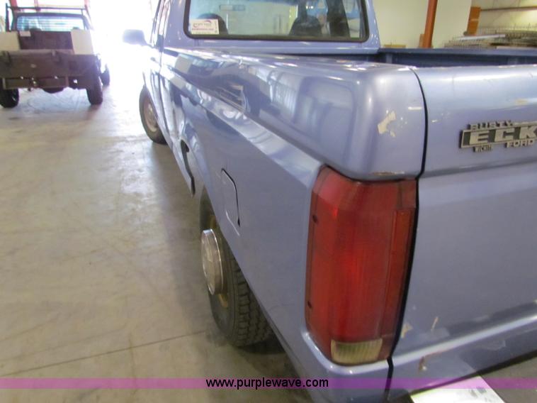 image for item B7472 1997 Ford F250 Heavy Duty SuperCab pickup truck
