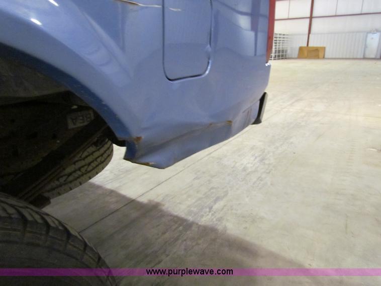 image for item B7472 1997 Ford F250 Heavy Duty SuperCab pickup truck