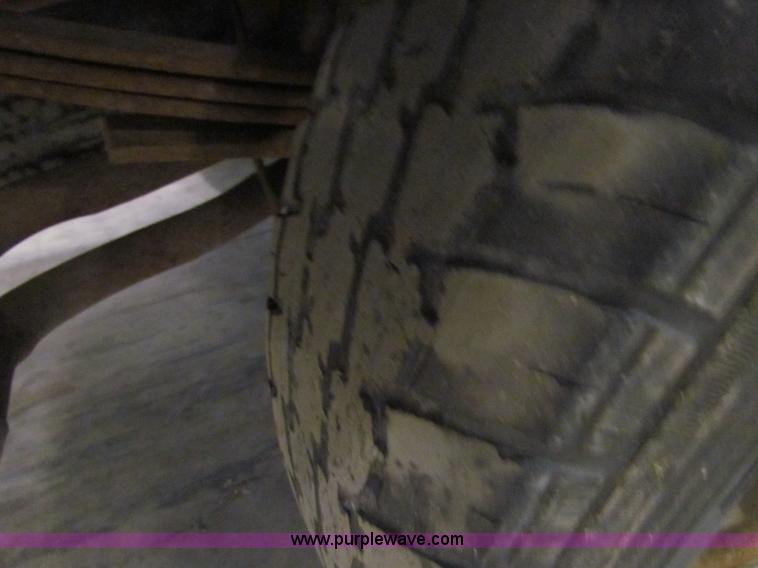 image for item B7472 1997 Ford F250 Heavy Duty SuperCab pickup truck