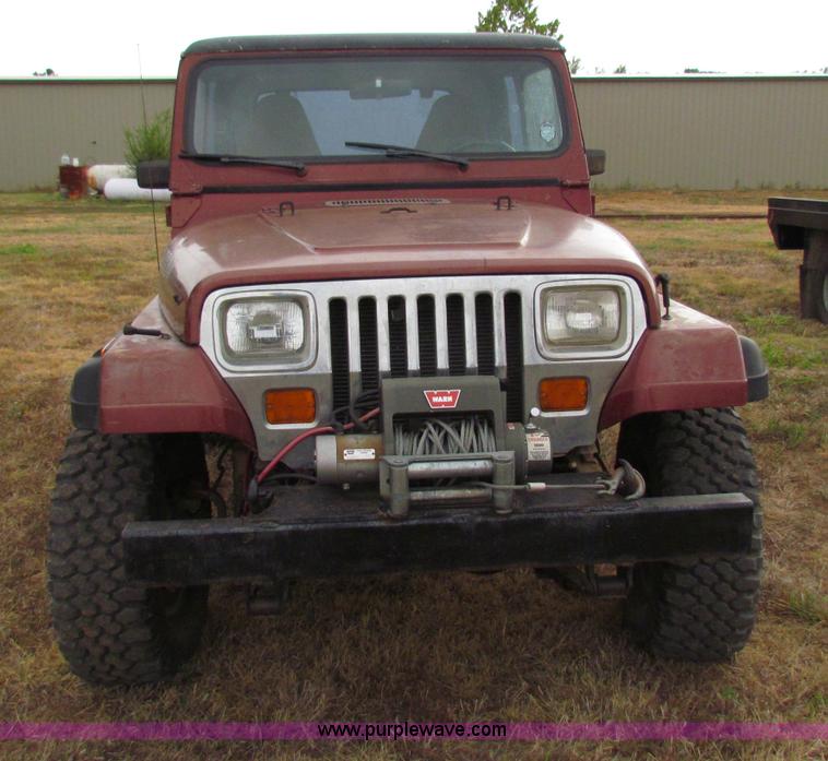 image for item B7475 1987 Jeep Wrangler Laredo SUV