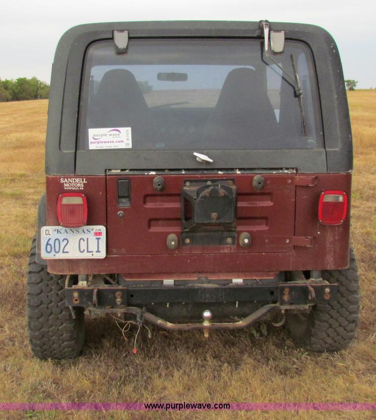 image for item B7475 1987 Jeep Wrangler Laredo SUV