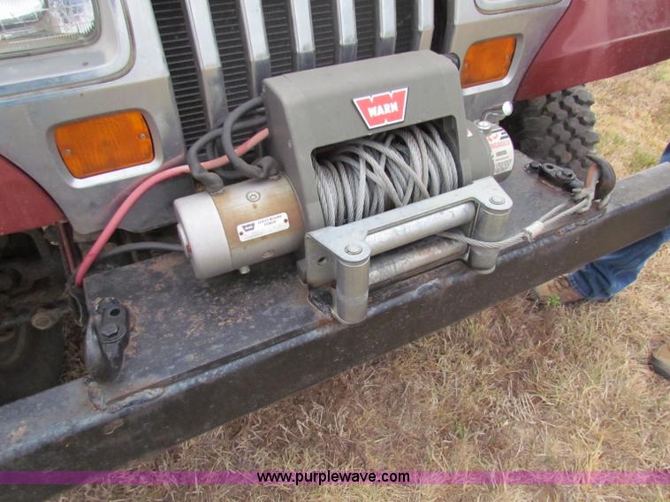 image for item B7475 1987 Jeep Wrangler Laredo SUV