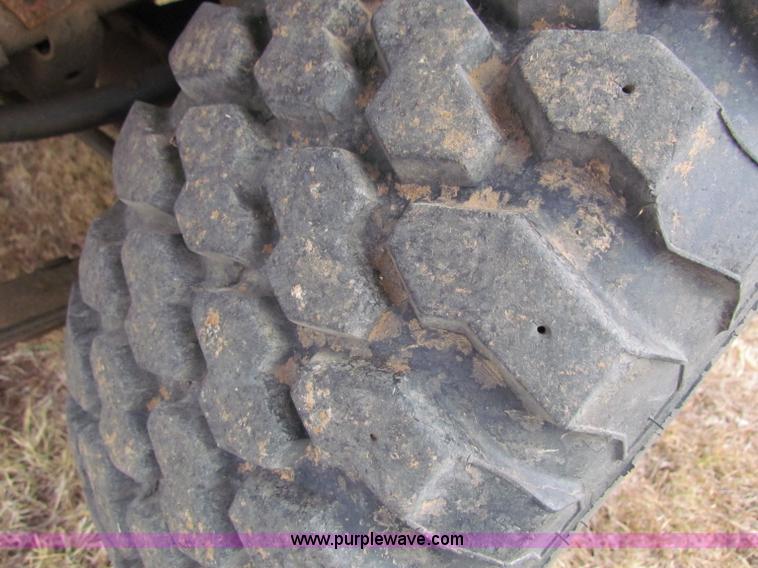 image for item B7475 1987 Jeep Wrangler Laredo SUV