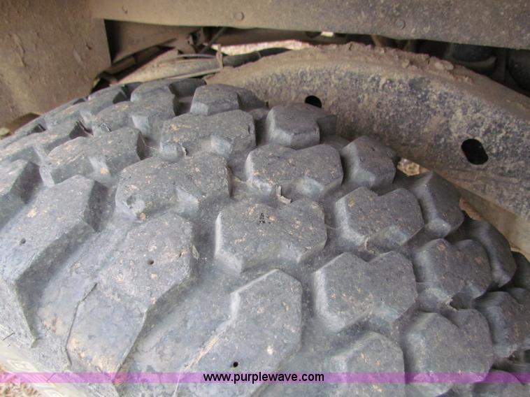 image for item B7475 1987 Jeep Wrangler Laredo SUV