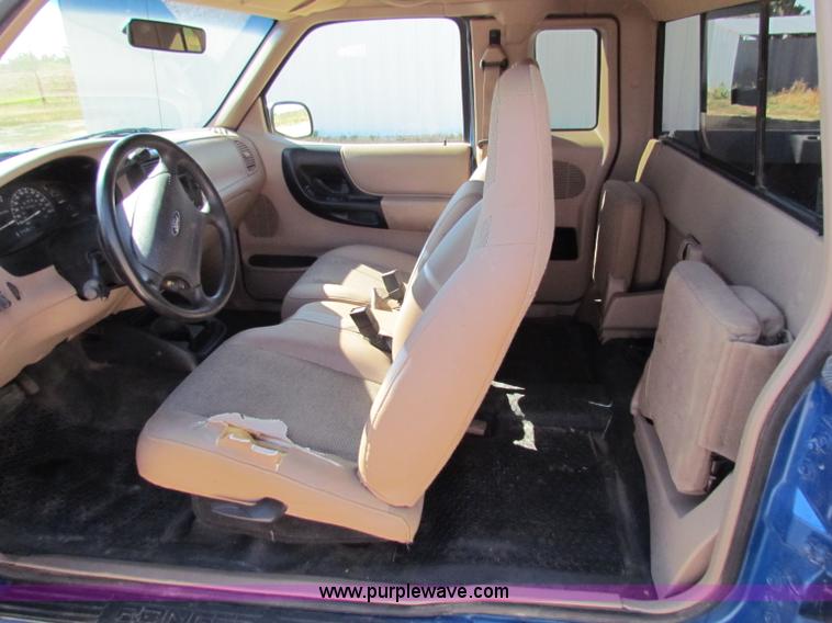 image for item B7495 2001 Ford Ranger Edge SuperCab pickup truck