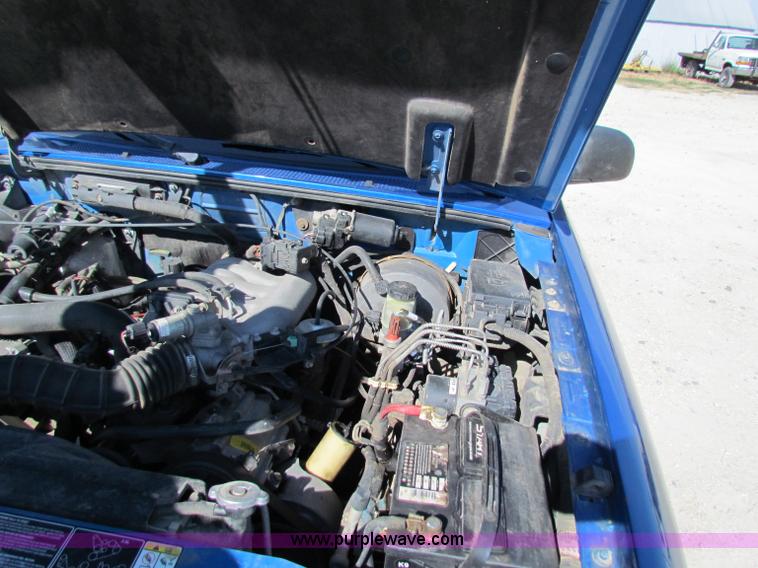 image for item B7495 2001 Ford Ranger Edge SuperCab pickup truck