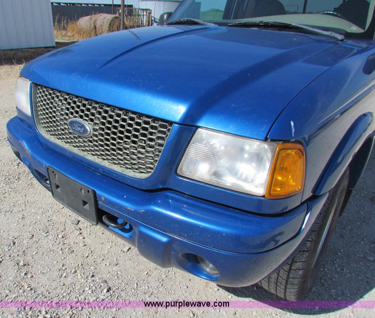 image for item B7495 2001 Ford Ranger Edge SuperCab pickup truck