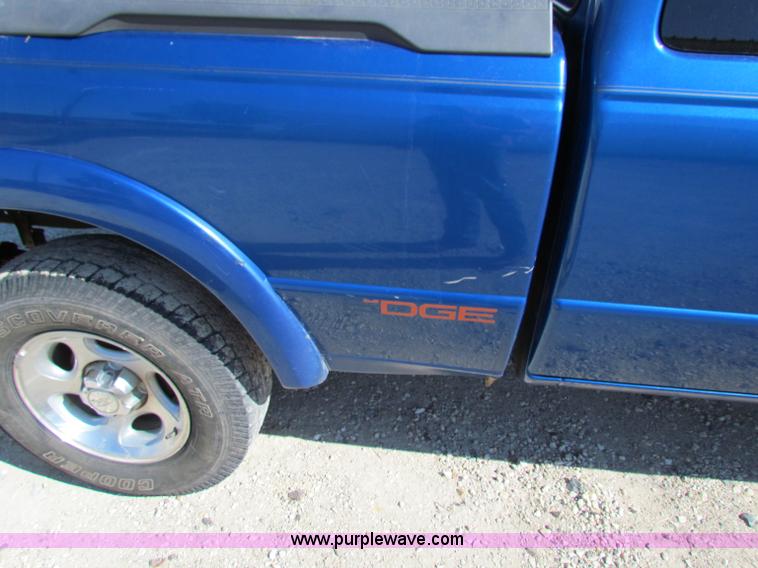 image for item B7495 2001 Ford Ranger Edge SuperCab pickup truck