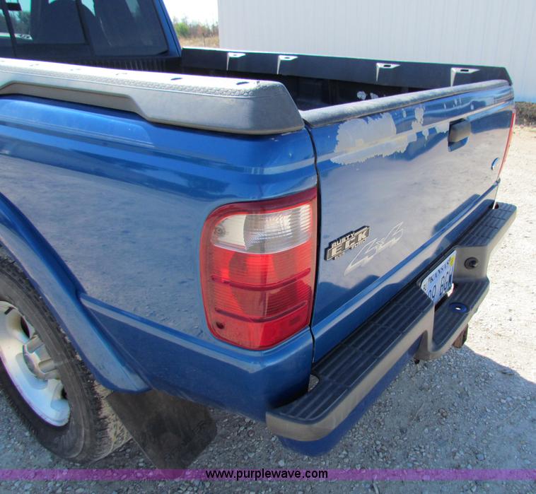 image for item B7495 2001 Ford Ranger Edge SuperCab pickup truck