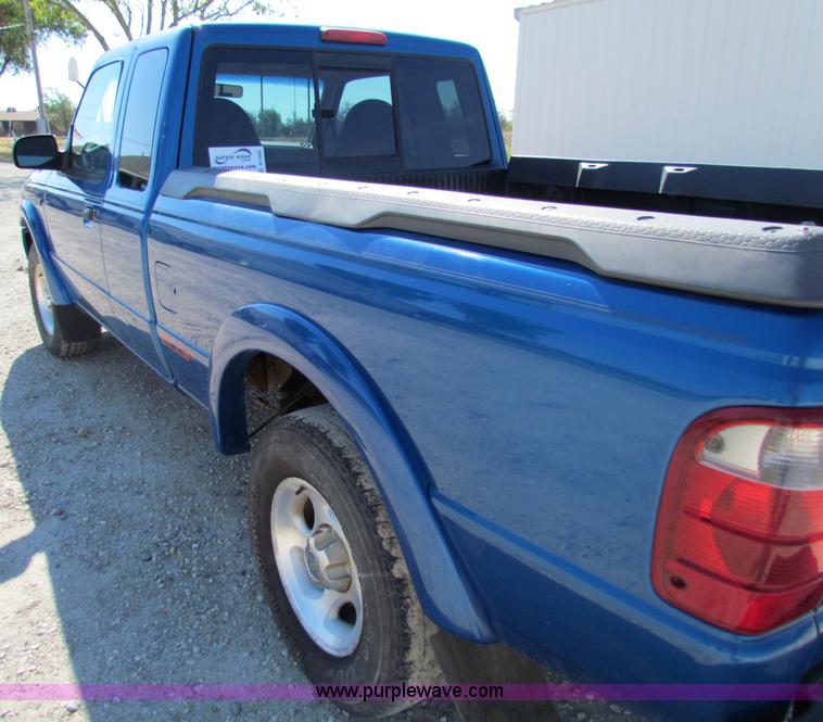 image for item B7495 2001 Ford Ranger Edge SuperCab pickup truck