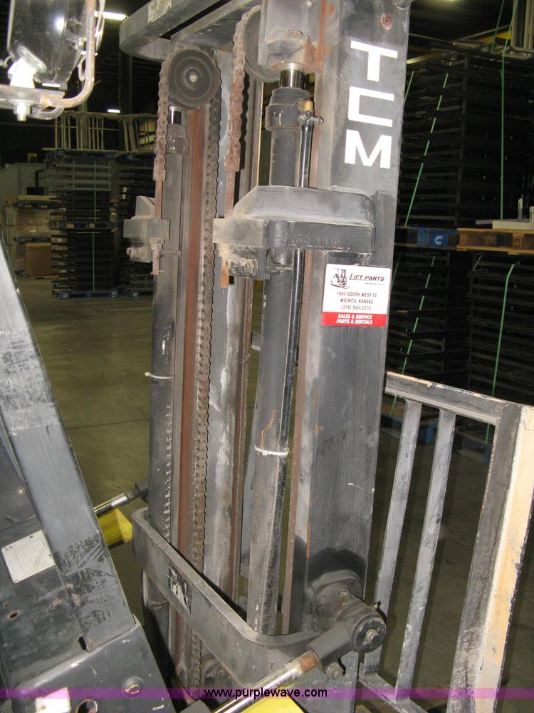 image for item B8049 TCM FG15 forklift