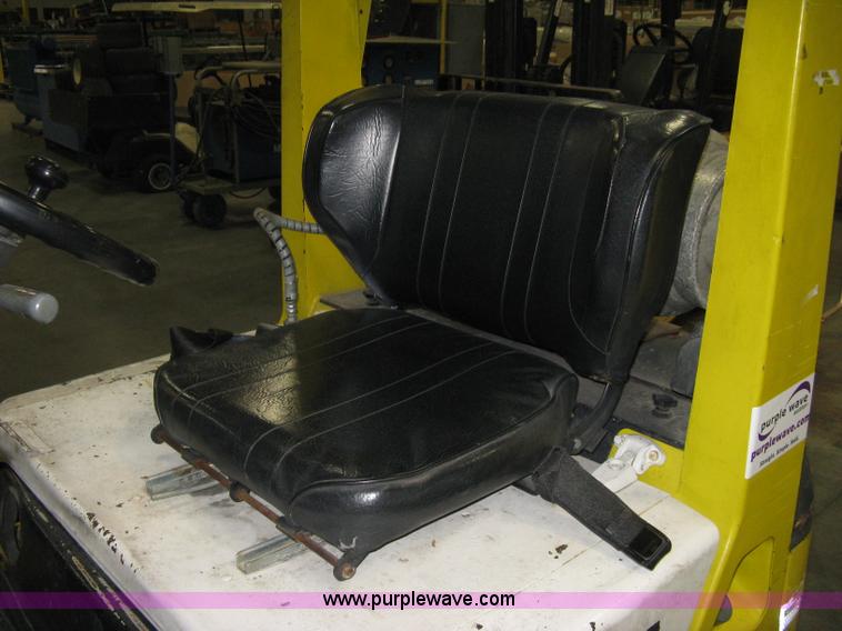 image for item B8049 TCM FG15 forklift