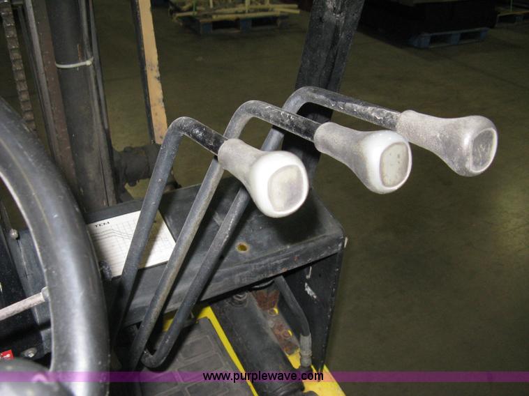 image for item B8049 TCM FG15 forklift
