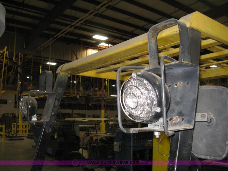 image for item B8049 TCM FG15 forklift