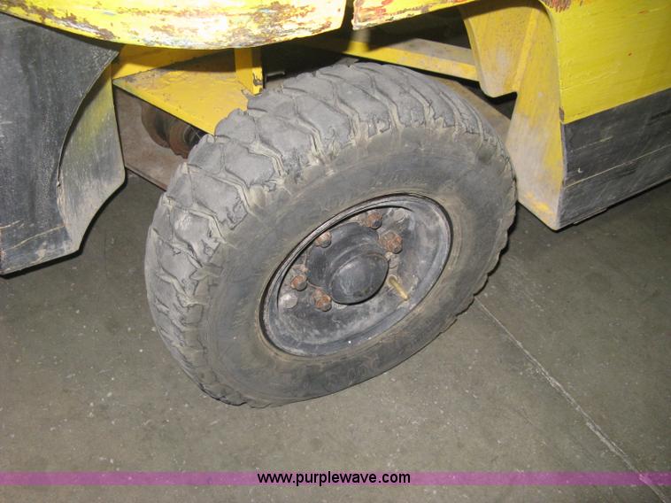 image for item B8049 TCM FG15 forklift
