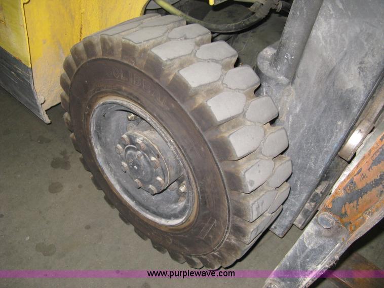 image for item B8049 TCM FG15 forklift