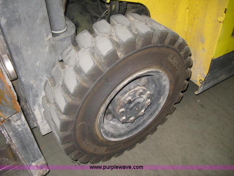 image for item B8049 TCM FG15 forklift
