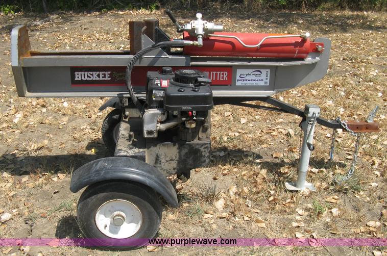 Huskee Premium Series gas powered log splitter in Wichita, KS Item