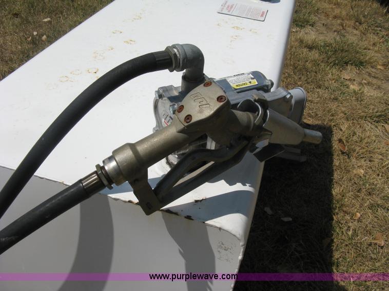 image for item B8056 Dee Zee 110 gallon diesel fuel transfer tank