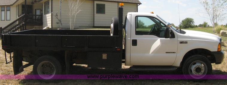 image for item B8057 2000 Ford F450 XL Super Duty flatbed pickup truck