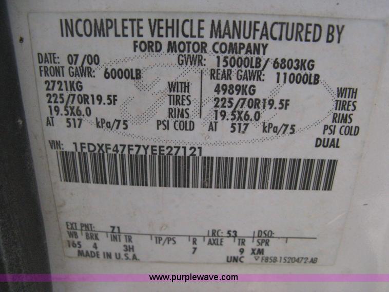 image for item B8057 2000 Ford F450 XL Super Duty flatbed pickup truck