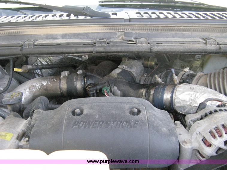 image for item B8057 2000 Ford F450 XL Super Duty flatbed pickup truck