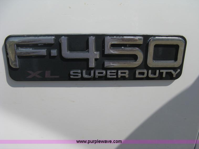 image for item B8057 2000 Ford F450 XL Super Duty flatbed pickup truck
