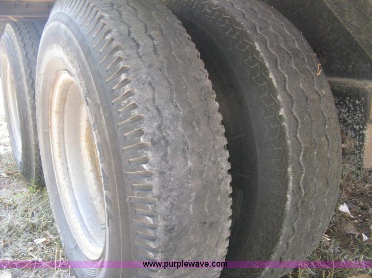 image for item B8061 2001 Legend dual tandem axle gooseneck trailer