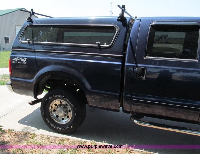 image for item C2431 2001 Ford F250 XLT Super Duty Crew Cab pickup truck
