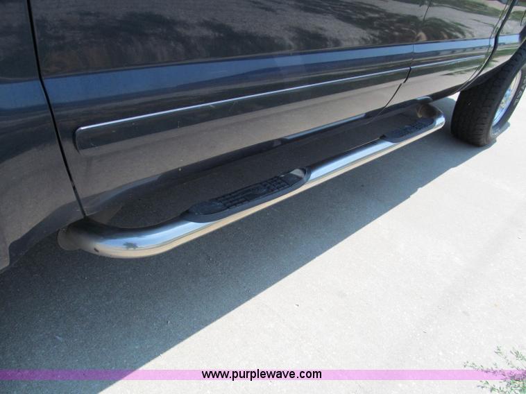 image for item C2431 2001 Ford F250 XLT Super Duty Crew Cab pickup truck