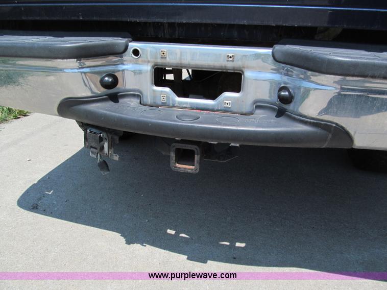 image for item C2431 2001 Ford F250 XLT Super Duty Crew Cab pickup truck