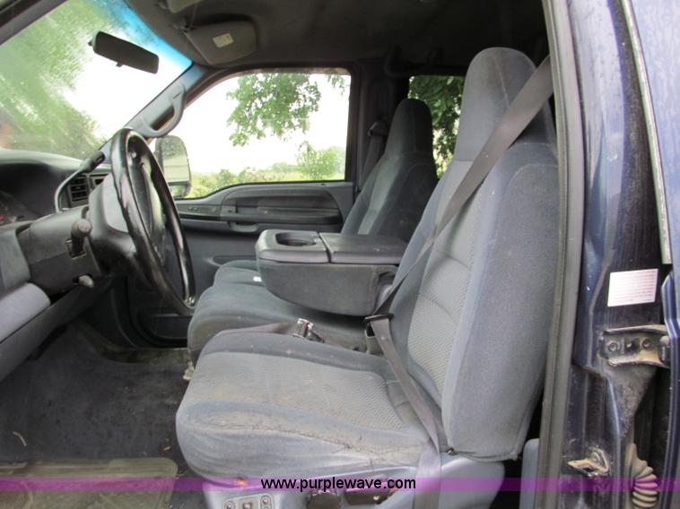 image for item C2431 2001 Ford F250 XLT Super Duty Crew Cab pickup truck