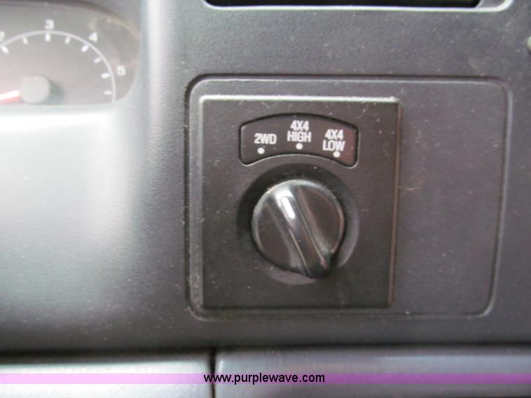 image for item C2431 2001 Ford F250 XLT Super Duty Crew Cab pickup truck