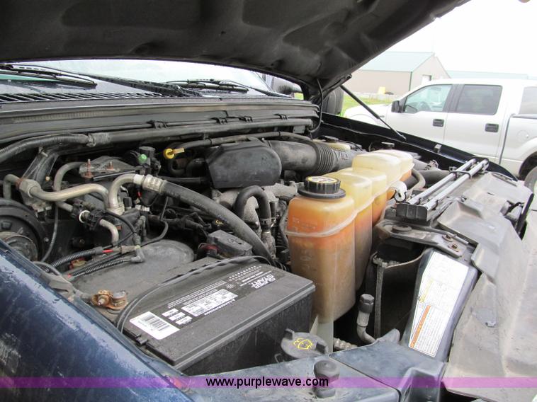 image for item C2431 2001 Ford F250 XLT Super Duty Crew Cab pickup truck