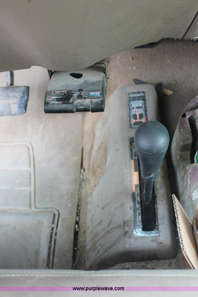 image for item C2781 1996 Chevrolet K2500 extended cab pickup truck