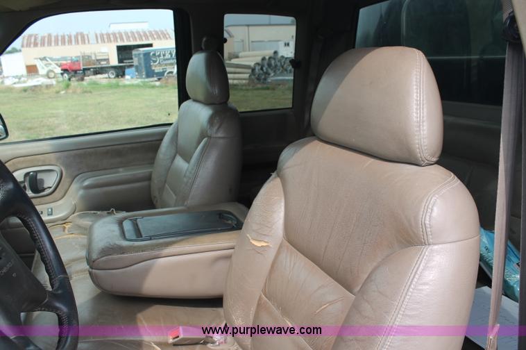 image for item C2781 1996 Chevrolet K2500 extended cab pickup truck