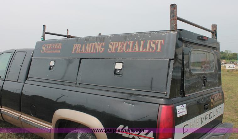 image for item C2781 1996 Chevrolet K2500 extended cab pickup truck