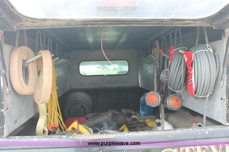 image for item C2781 1996 Chevrolet K2500 extended cab pickup truck