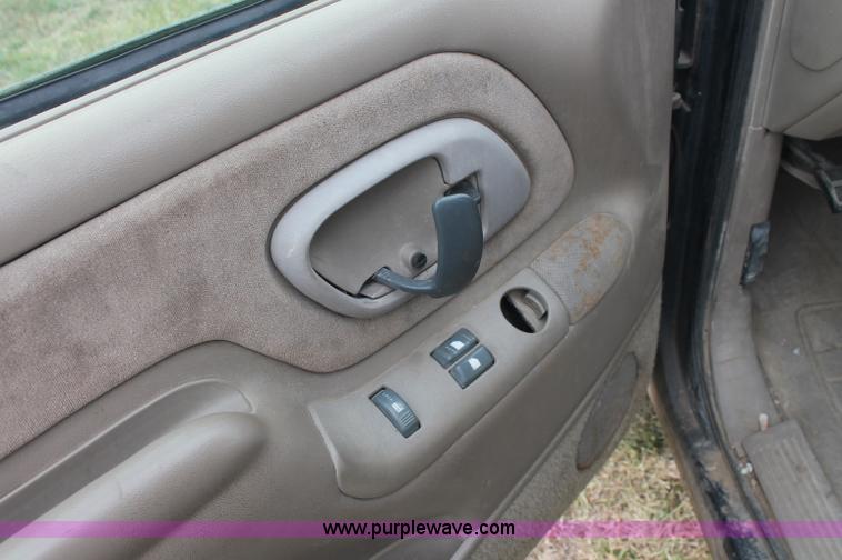 image for item C2781 1996 Chevrolet K2500 extended cab pickup truck