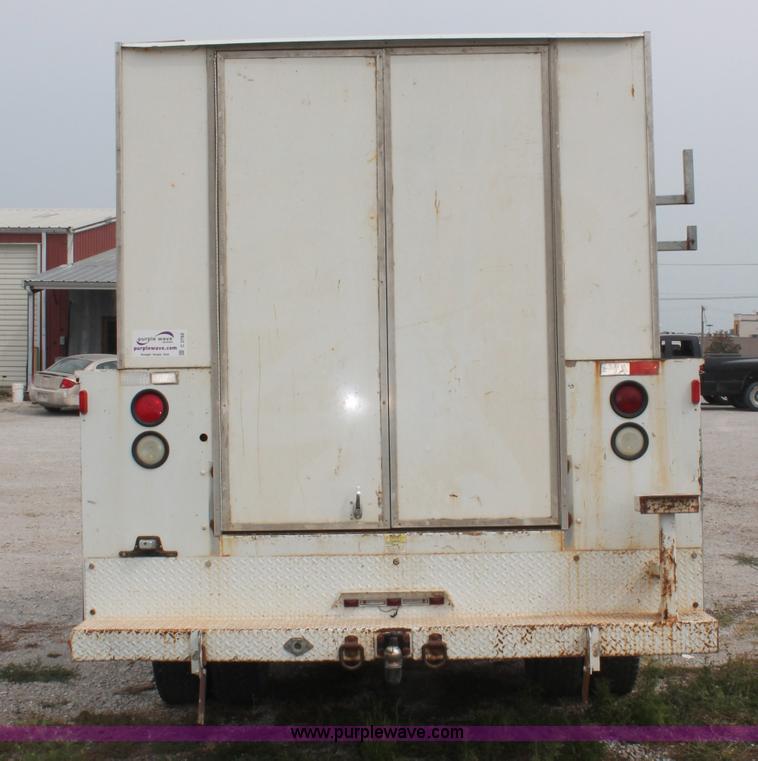 image for item C2782 2002 Chevrolet C3500 HD utility truck